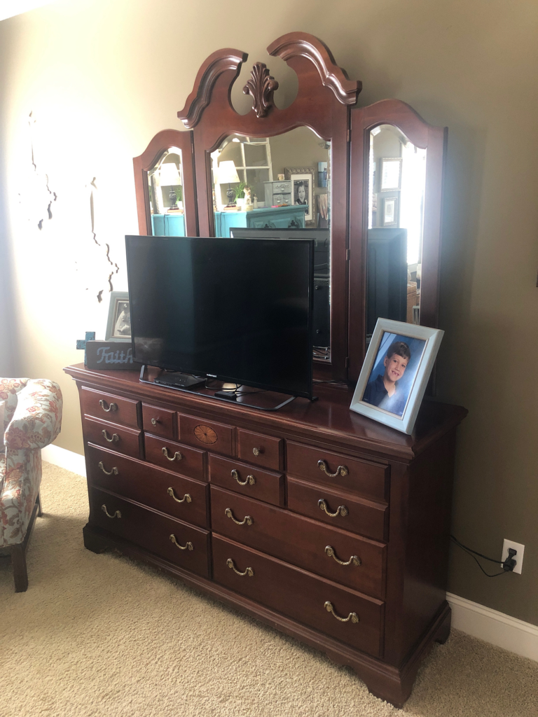 Bedroom suite Before Dresser